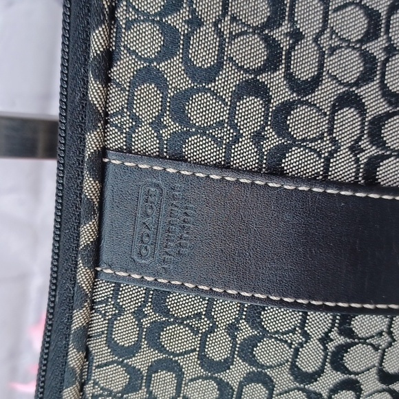 Coach Black Signature Cosmetic/wristlet Bag - Picture 2 of 13